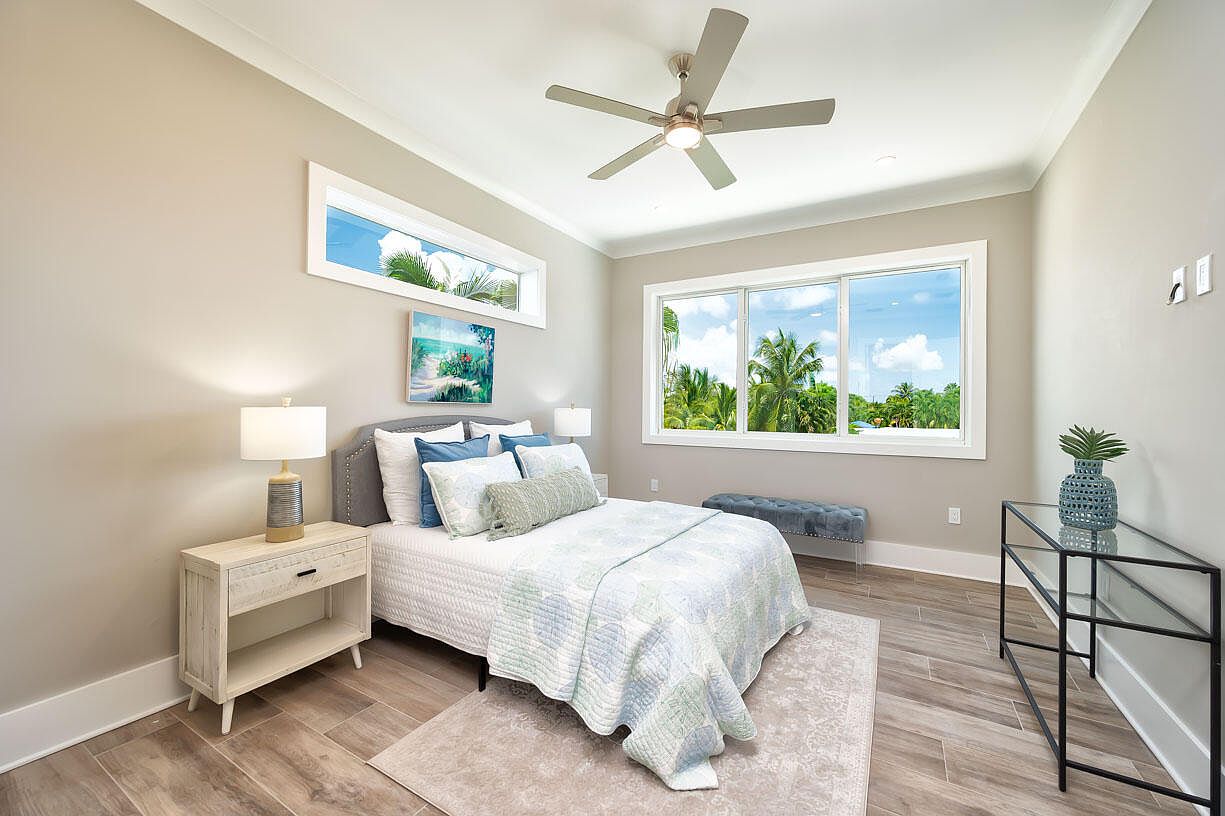 927 Gulf Drive10