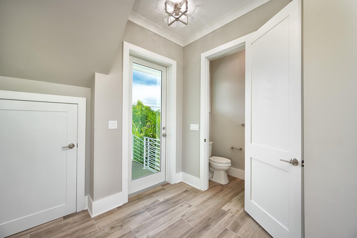 927 Gulf Drive13