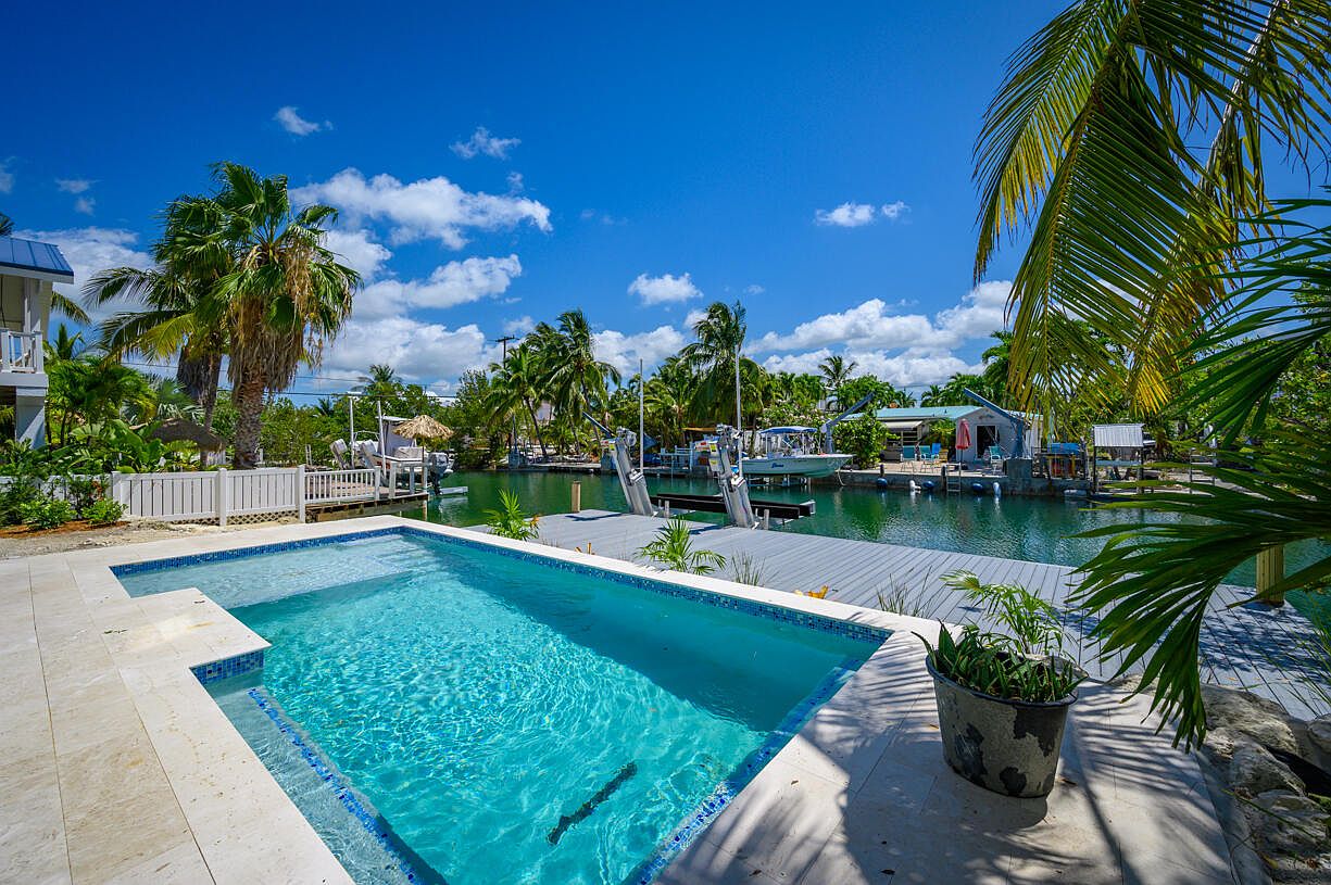 927 Gulf Drive2