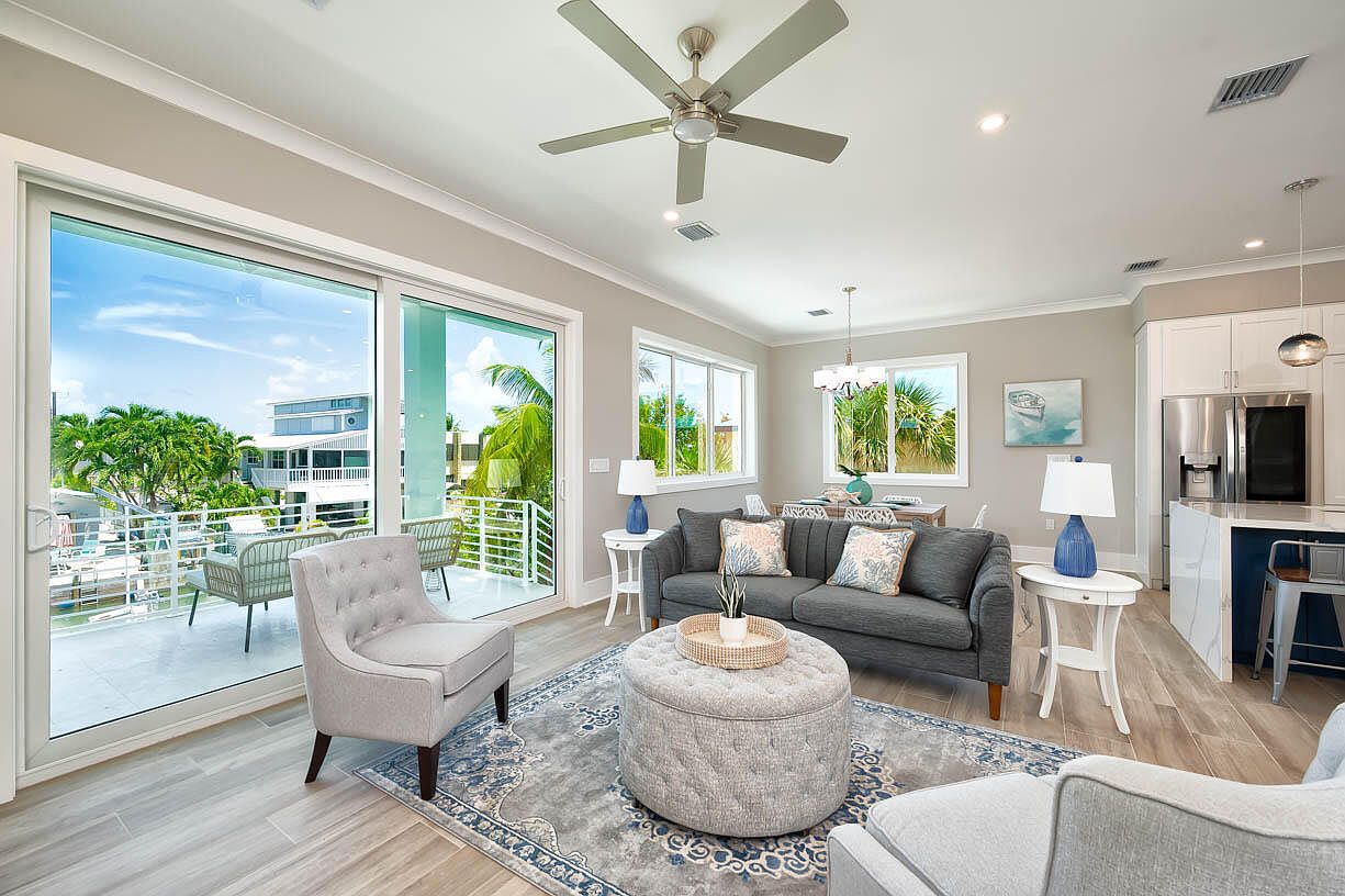 927 Gulf Drive8
