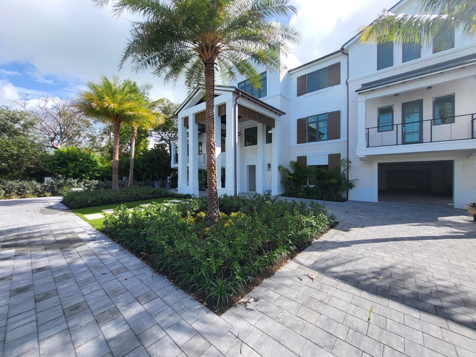 551 East Shore Drive - Summerland Key